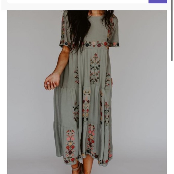 The Mauve Desert Dresses & Skirts - The Mauve Desert XL Midi